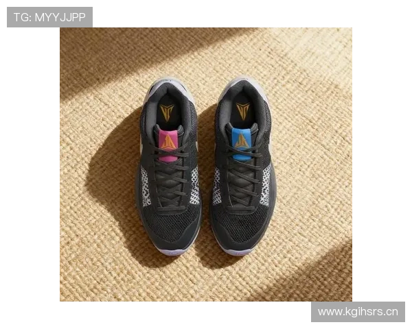 莫兰特夜店蹦完迪，第二天训练迟到还穿着限量款拖鞋晃悠