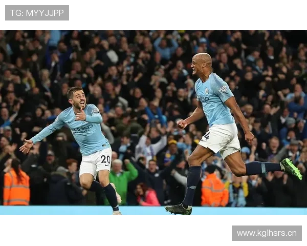 孔帕尼下班以后都干啥？没想到球场铁人也是个沙发土豆